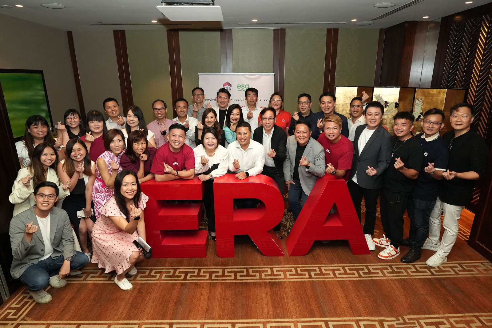 ERA Singapore Partners ComLink @ Jurong West to “Gift-A-Family”