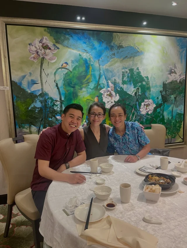 Enjoyed a delightful lunch with my nicest ex-ward leader @ee_christina and @audtaysy who has become not just a valued client, but also a dear friend. 🍽️ Grateful for the lunch treat at TungLok Signatures by Audrey and their unwavering support over the years. It was a pleasure catching up and sharing life’s stories. Looking forward to more memorable moments together! 

#Gratitude #Friendship #LunchVibes #deliciousfood #tungloksignatures